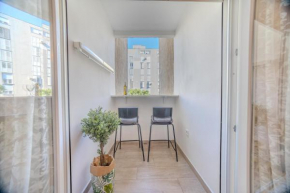 Split Apartment M&T